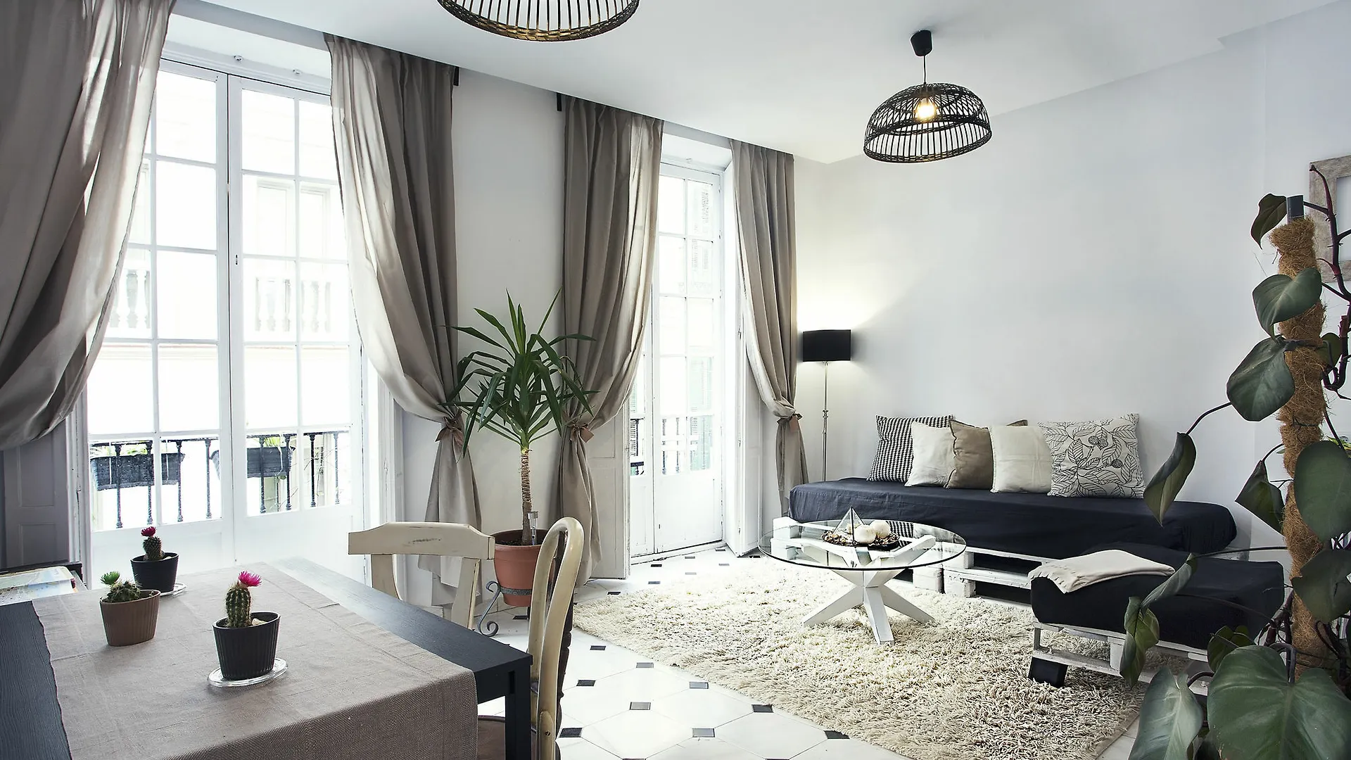Bright And Cozy Malaga Center Apartment Spain